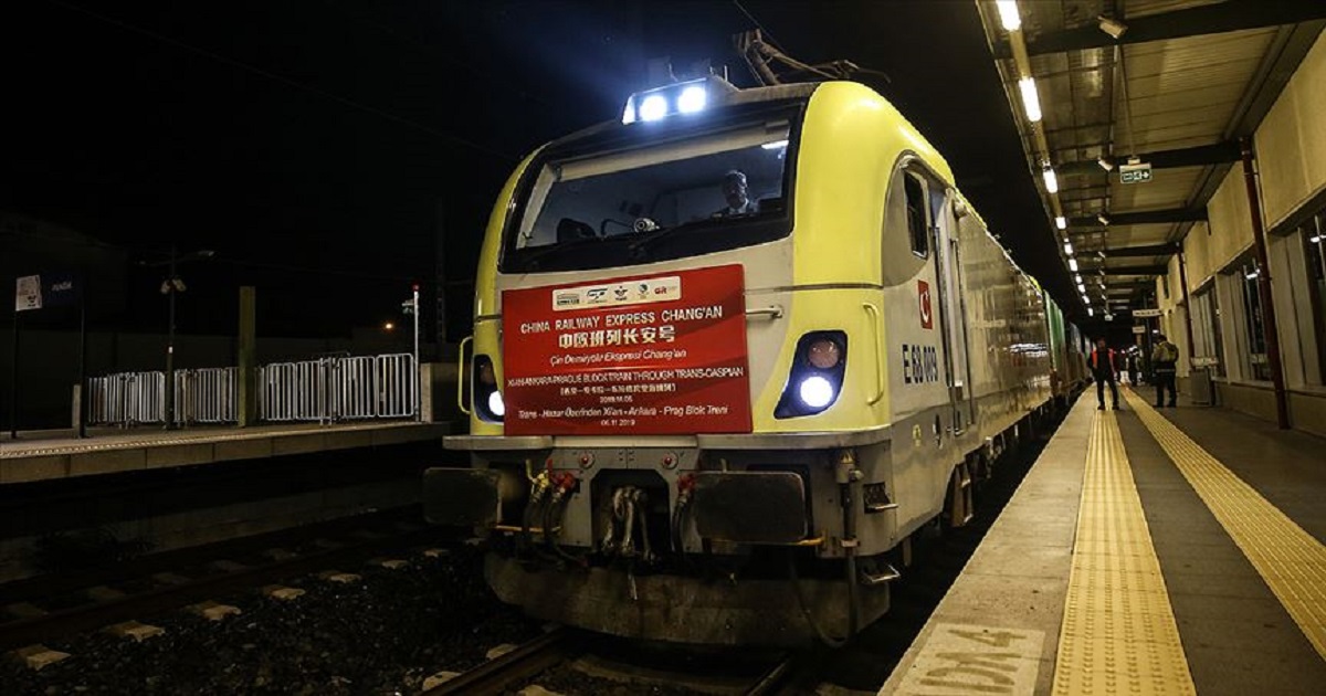 MARMARAY'DAN TARİHİ GEÇİŞ