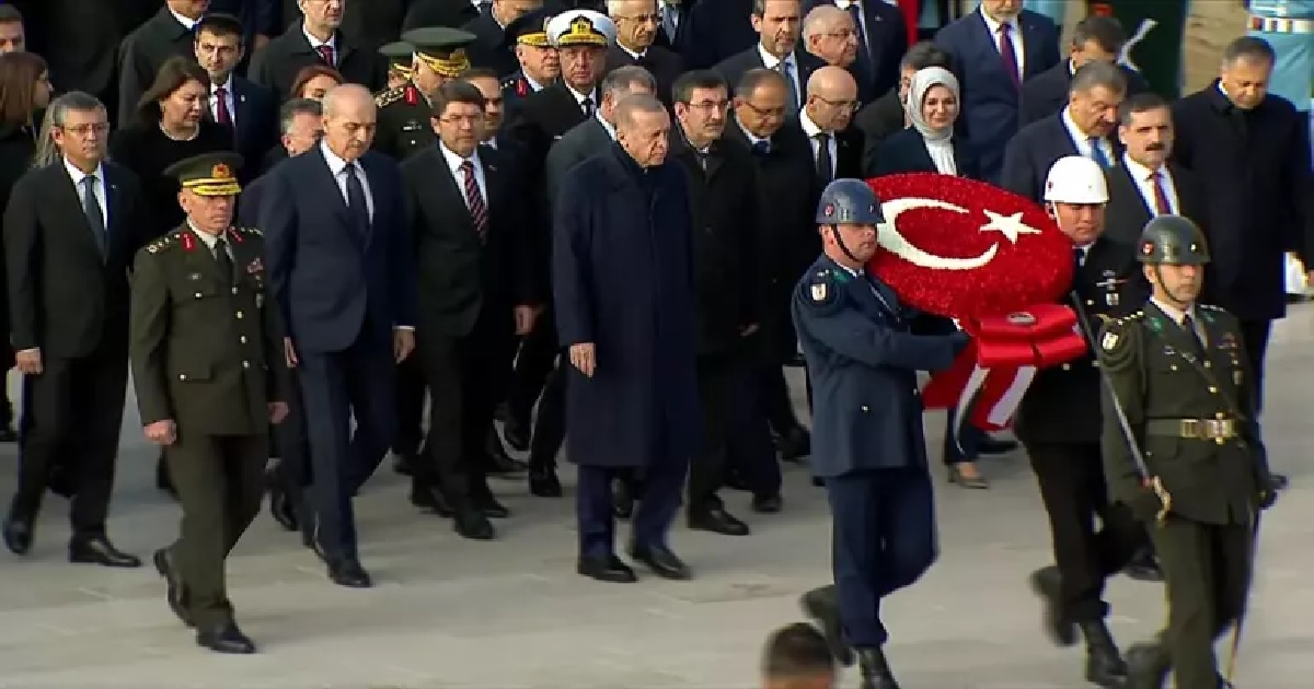 ATATÜRKÜ SAYGIYLA ANIYORUZ