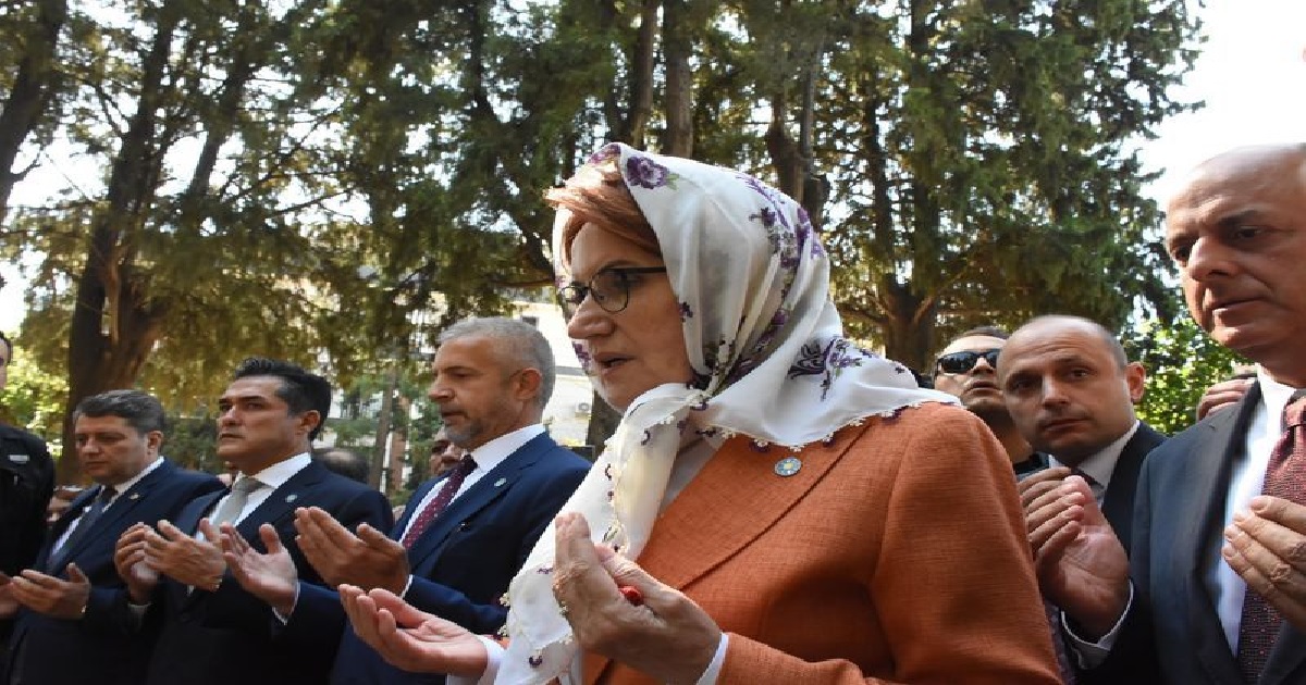 MERAL AKŞENER İZMİRDE