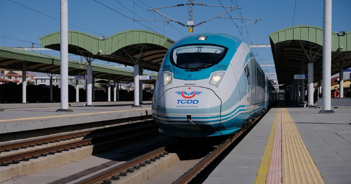 ANKARA İSTANBUL SÜPER HIZLI TREN PROJESİ TARİHİ BELLİ OLDU