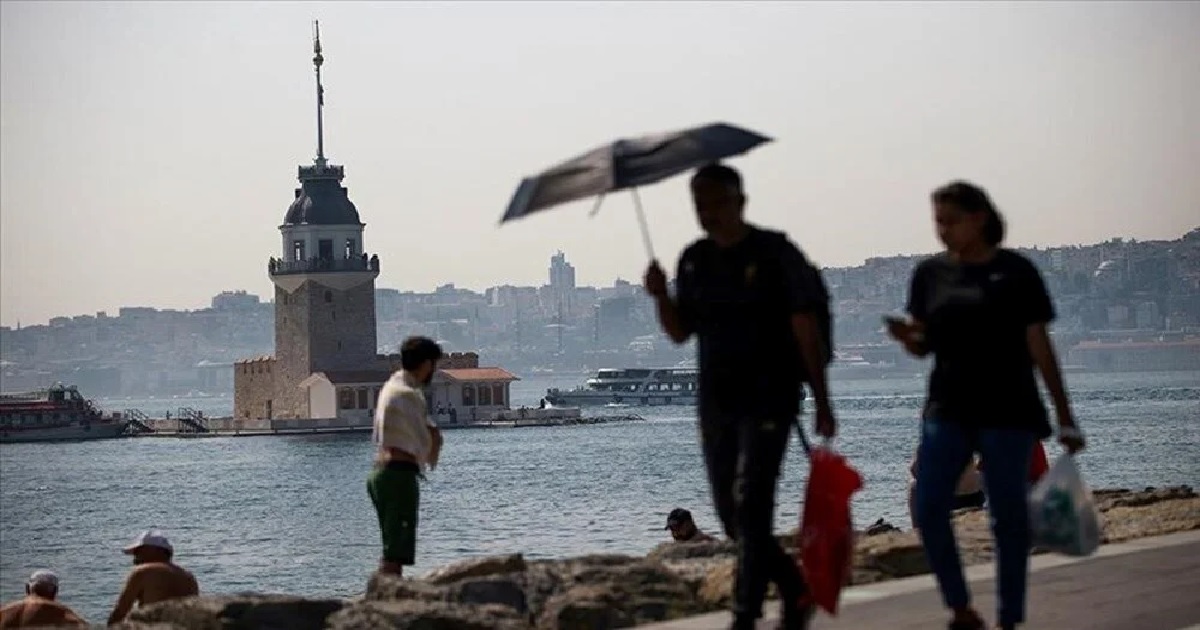 İSTANBUL NEMDEN BOĞULDU